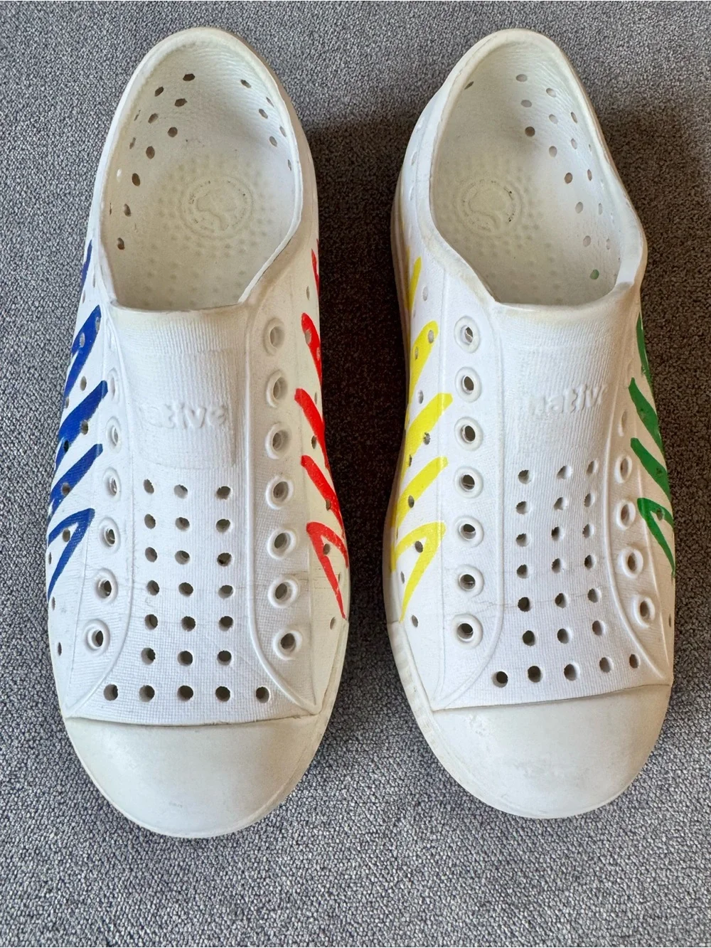 Native x Crayola Jefferson kids size 13